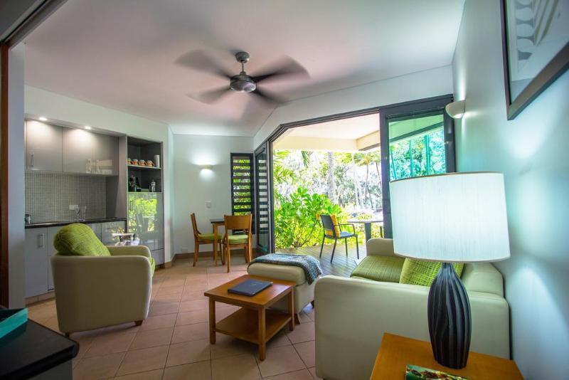 Port Douglas Peninsula Boutique Hotel - Adults Only Haven Экстерьер фото